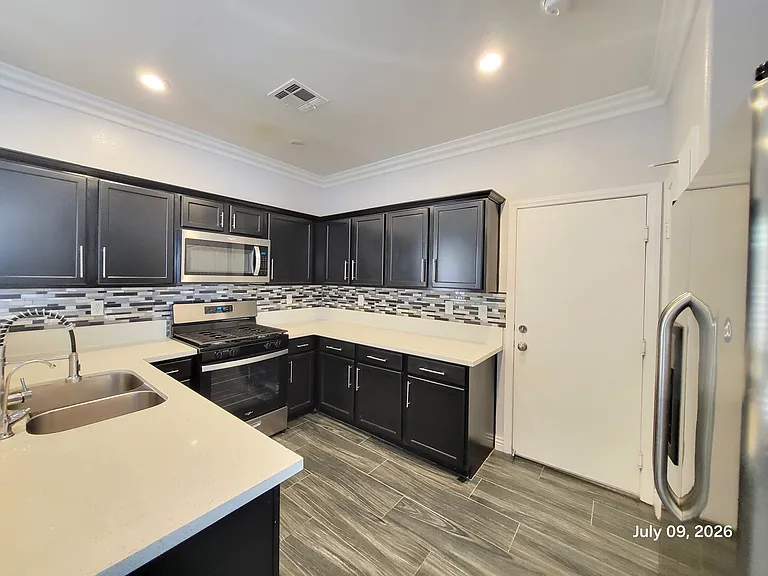 8925 Rosewood Meadows Ct — Photo 4