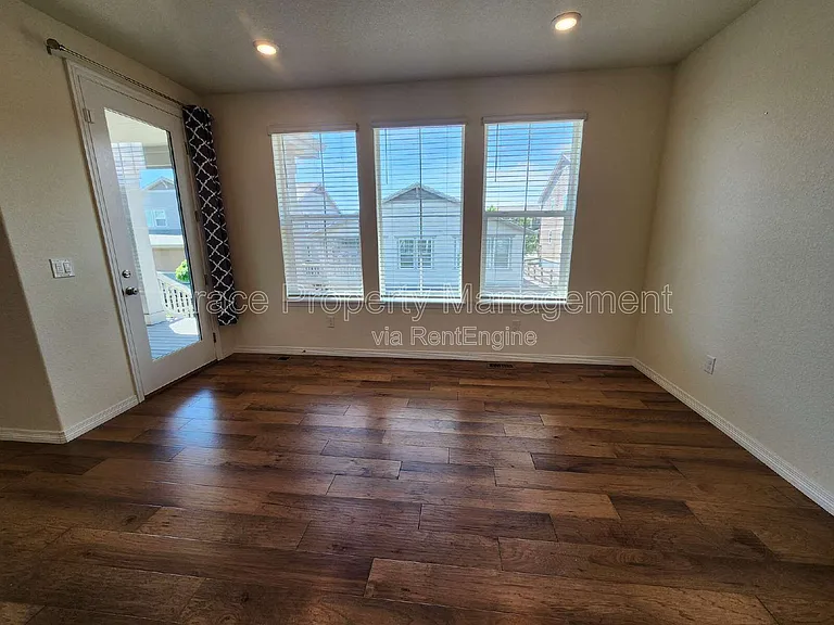 808 Byrd Dr — Photo 10