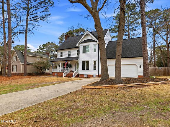 3rd image of 157 S Marion Drive