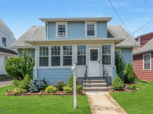 904 Chestnut St, Roselle Boro, NJ 07203