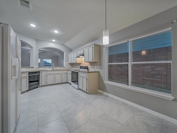5th image of 22052 Knights Cove Dr