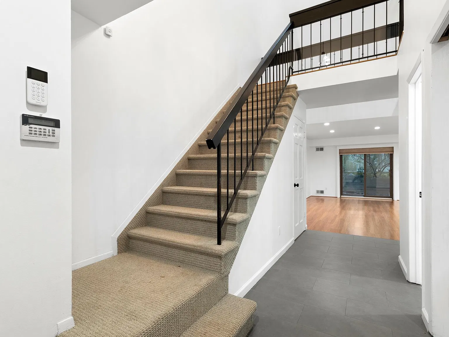 3 bed, 2009 sqft, $6,500 — Photo 3