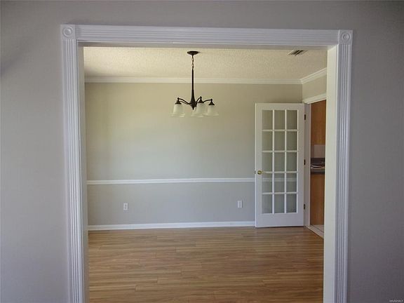 3rd image of 579 Oak Lake Dr