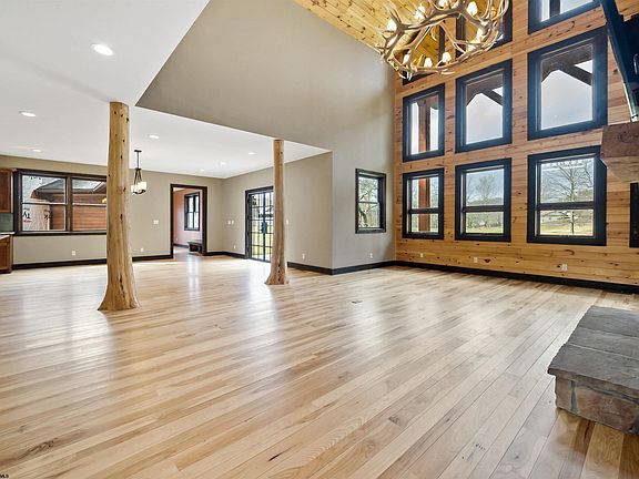 2nd image of 1935 Ward Rd