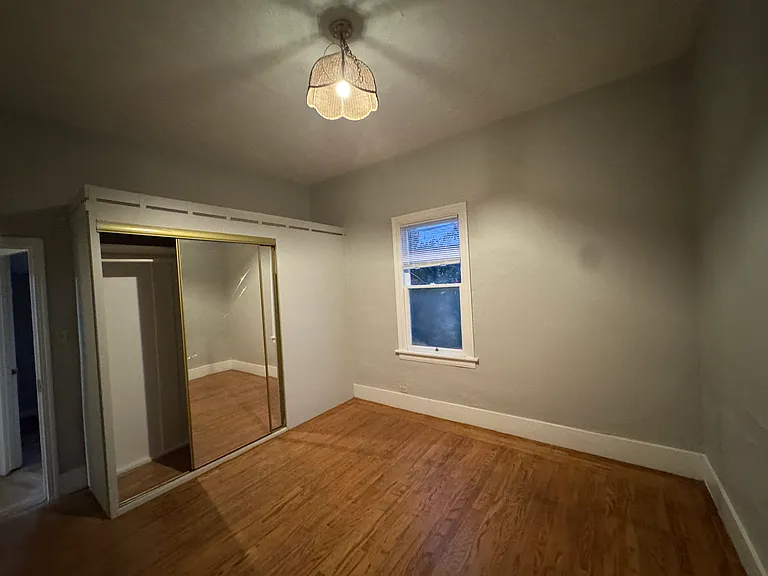 2118 California St #B — Photo 4