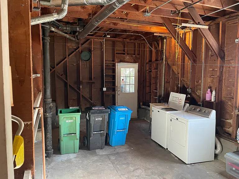 100 Glenview Dr — Photo 17