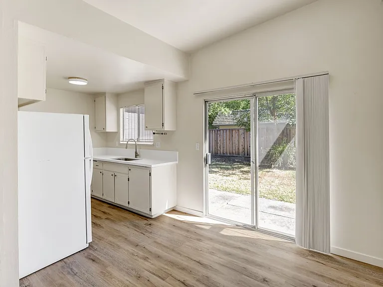 406 Scripps Dr — Photo 19