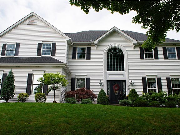 2nd image of 309 Locust Ln
