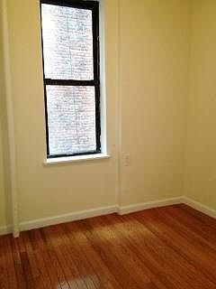 2nd image of 220 E 13th St