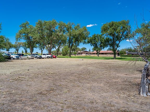 3rd image of 2 Perkins Dr