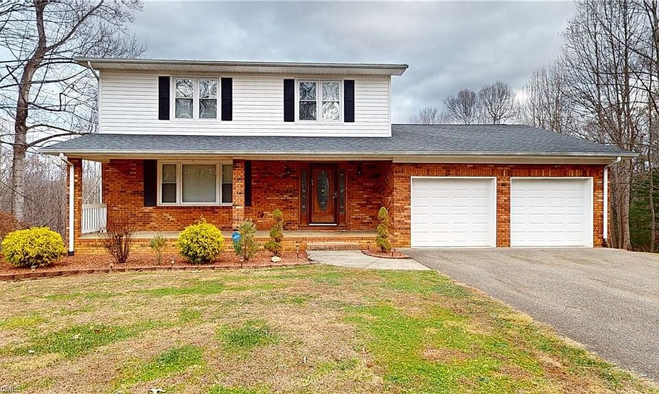1st image of 382 Forest Knoll Dr