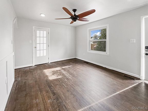 3rd image of 803 E Broadway