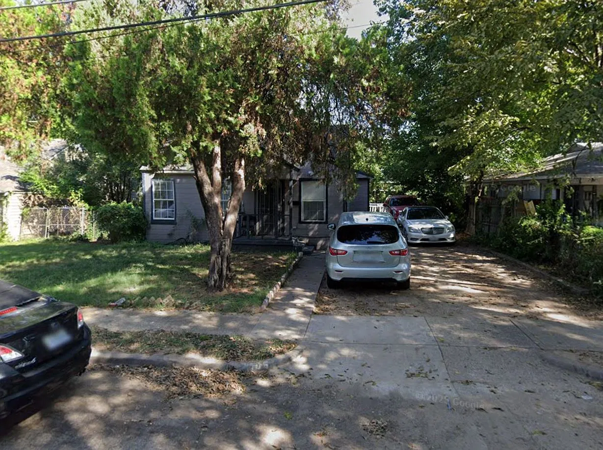 3 bed, 1224 sqft, $1,900 — Photo 1
