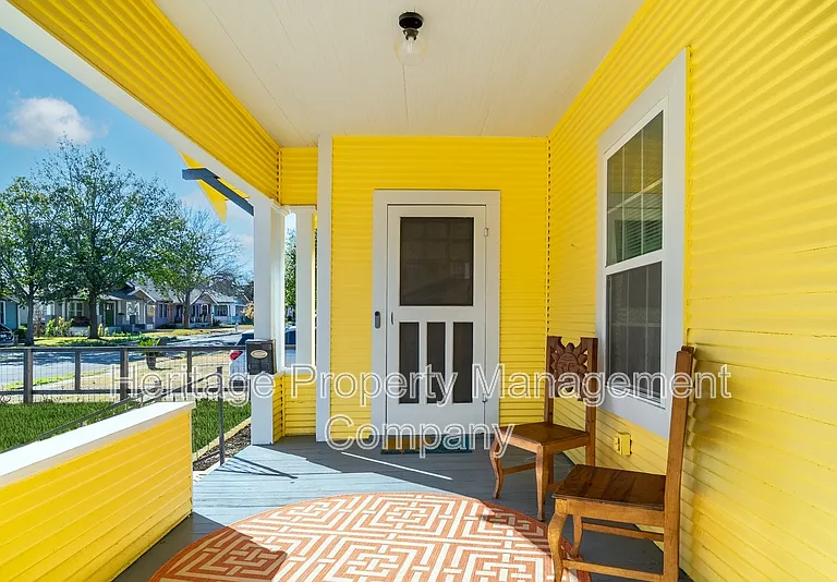475 E French Pl — Photo 4