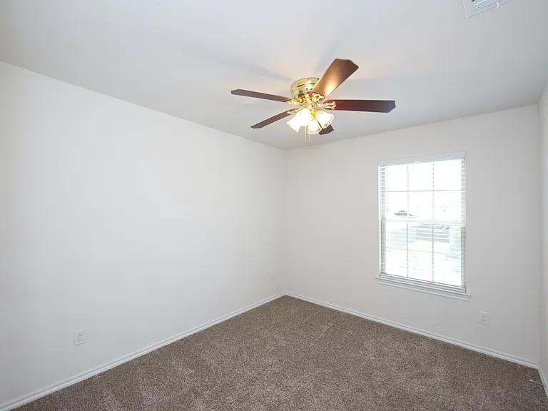 6225 Bracken Dr — Photo 13