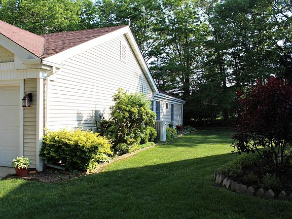 4th image of 1503 Cloverdale Ct