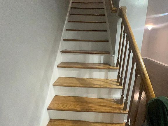 5th image of 945 E 101st St Floor 2