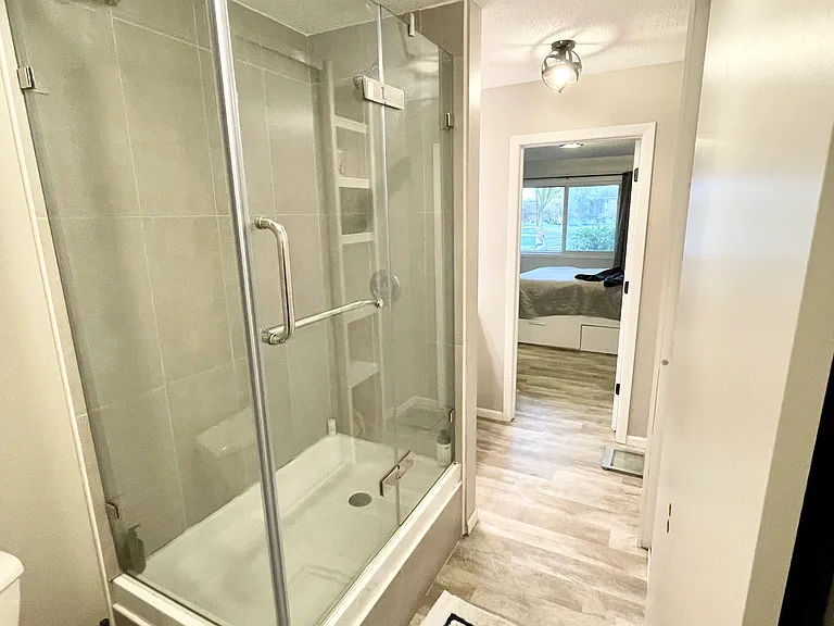 2800 Hillsboro Ave N #115 — Photo 8