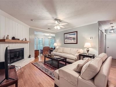 1204 Lake Pointe Cir, Roswell, GA, 30075