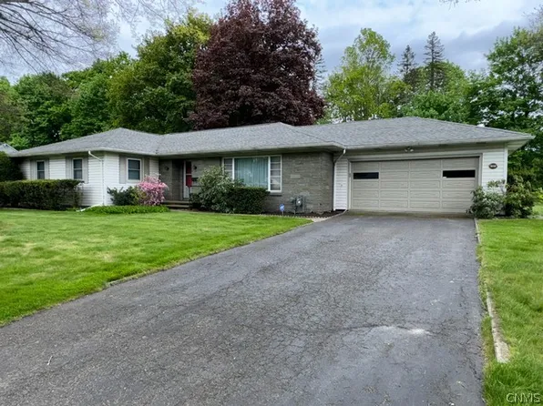 17 Circle Dr, Cortland, NY 13045