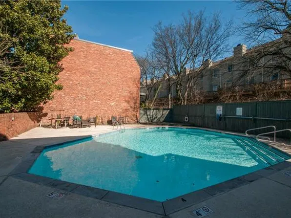 123 Hampton Pl, Nashville, TN 37215