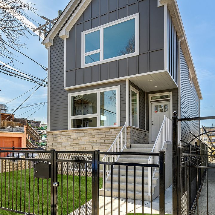1st image of 2424 N Monticello Ave