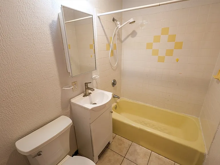 61 Saint James St #5 — Photo 9