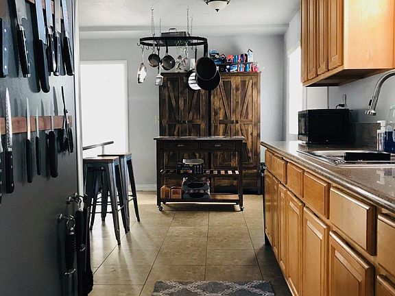 2nd image of 8823 Fern Ave