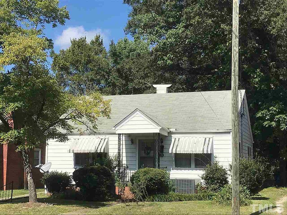 1st image of 418 W Carver St