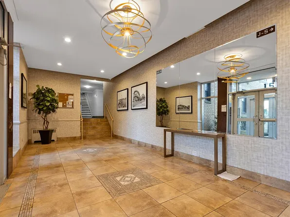 150 W End Ave APT 1J, Brooklyn, NY 11235