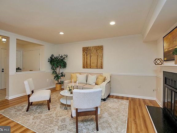 3rd image of 3334 Lakeside View Dr