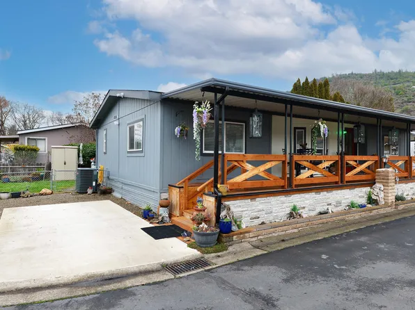 20055 Highway 62 Unit 15, Shady Cove, OR 97539