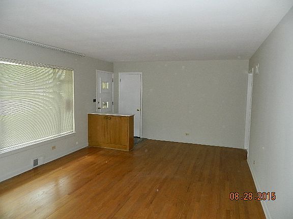 5th image of 5334 Oakton Street
