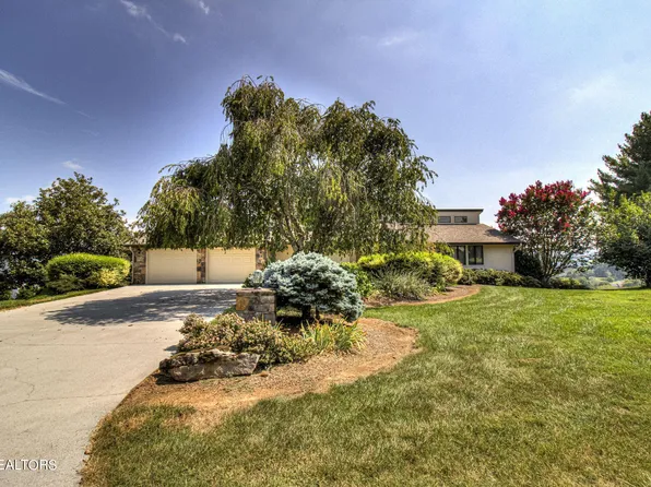 351 Grandview Dr, Kodak, TN 37764