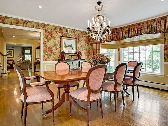 5th image of 4 Broadley Ct