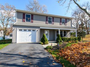 4 Moak Dr, Hazlet, NJ 07730