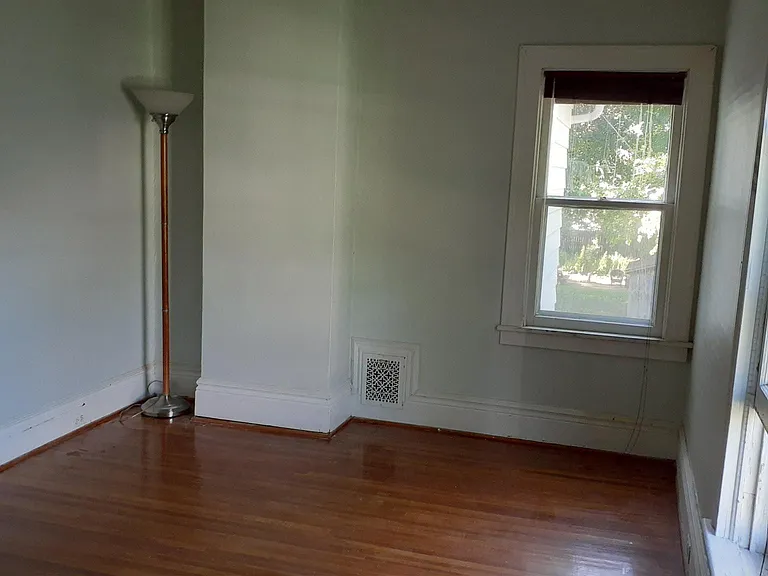 38 E Union St #UPPER — Photo 12