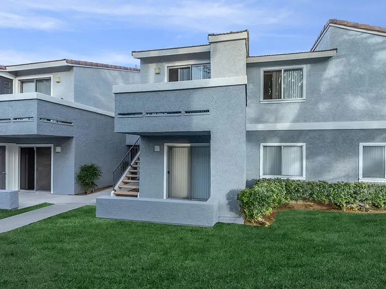 Desert Heights Apartment Homes — Photo 7