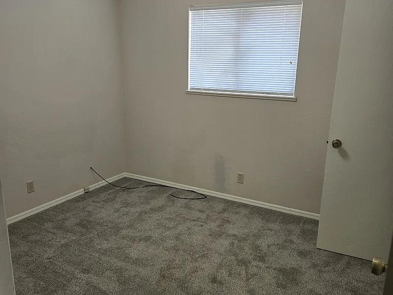 4025 E Sheridan Rd #D — Photo 7