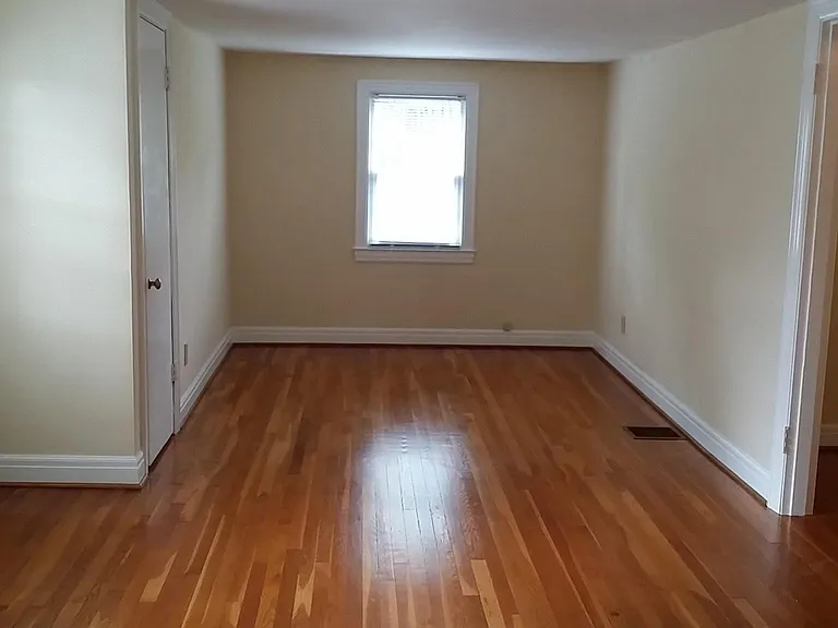 1704 Clays Mill Rd #B — Photo 3