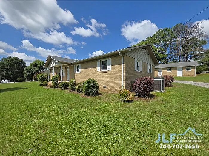 1052 Rembrandt Dr SW #1052 — Photo 26