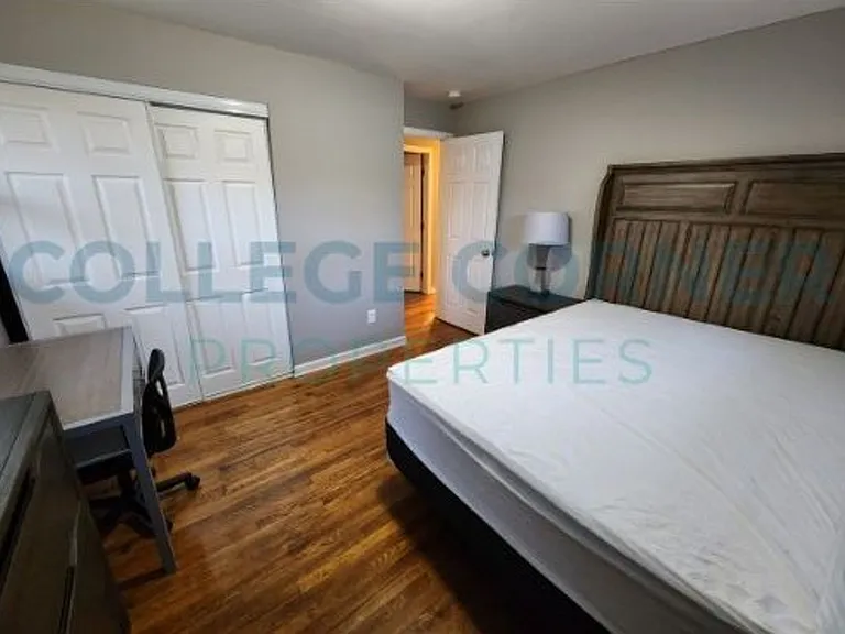 639 S Poplar St #C — Photo 29