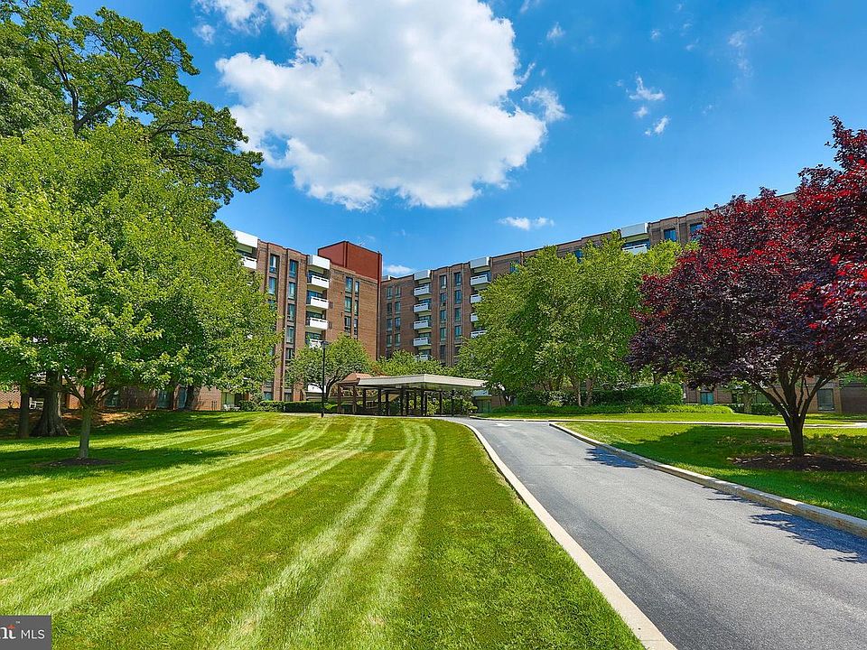 1st image of 7 Slade Ave APT 405