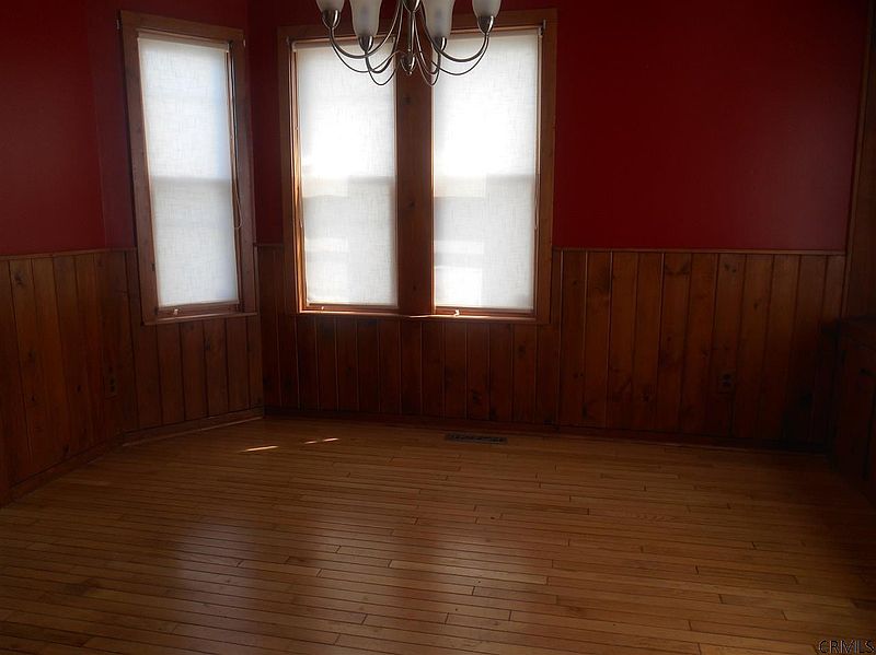 5th image of 2106 WILLIAMS Street