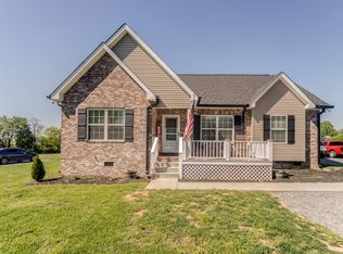 121 Vanatta Rd, Portland, TN 37148