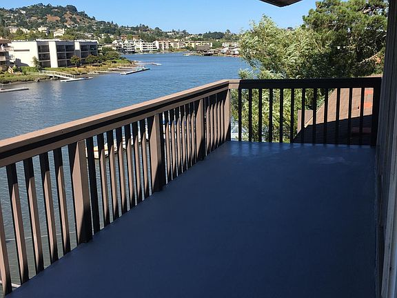 2nd image of 535 Larkspur Plaza Dr