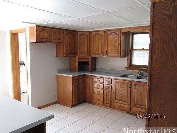 2nd image of 216 5th Ave NE