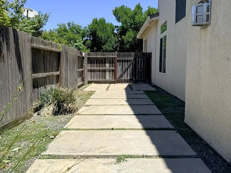 1326 Tide Dr — Photo 43