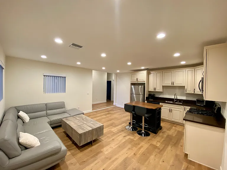 5329 Willis Ave — Photo 3