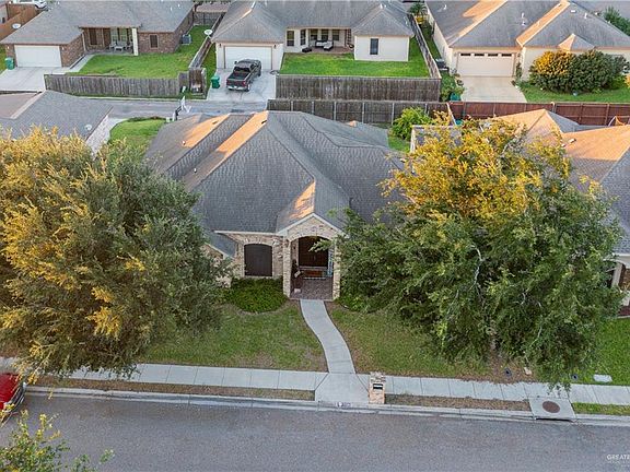 2nd image of 1104 N Regal Dr